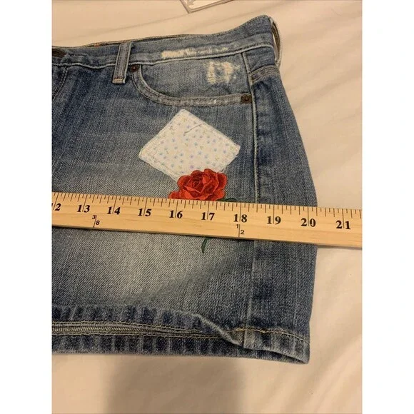 Guess Y2K Mini Denim Skirt Jean Embroidered Sz 31  Fairycore Whimsi Boho Festiva - Picture 16 of 16